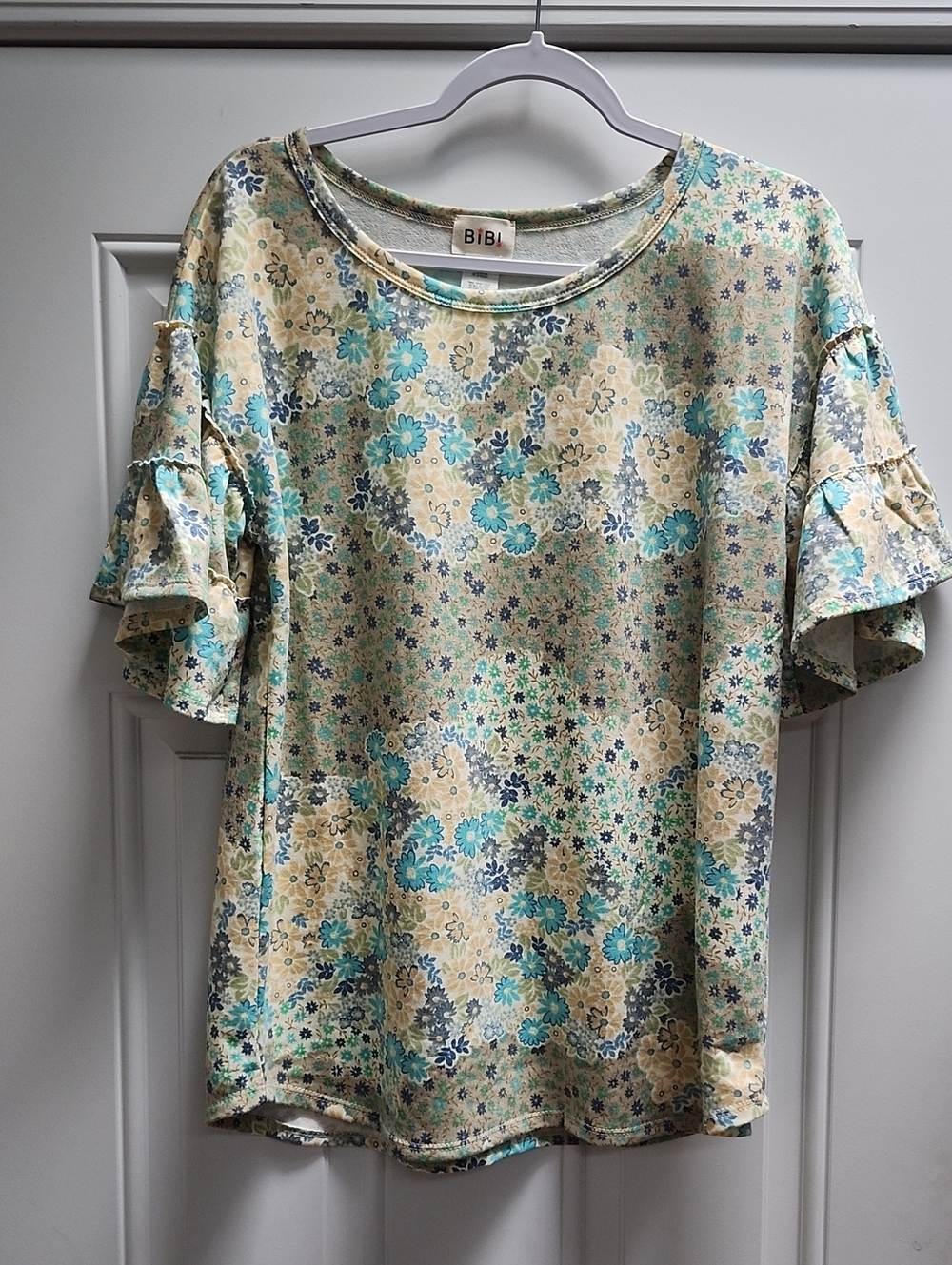 BiBi Cream and Blue Floral Ruffle Sleeve Tee Short Sleeve Top